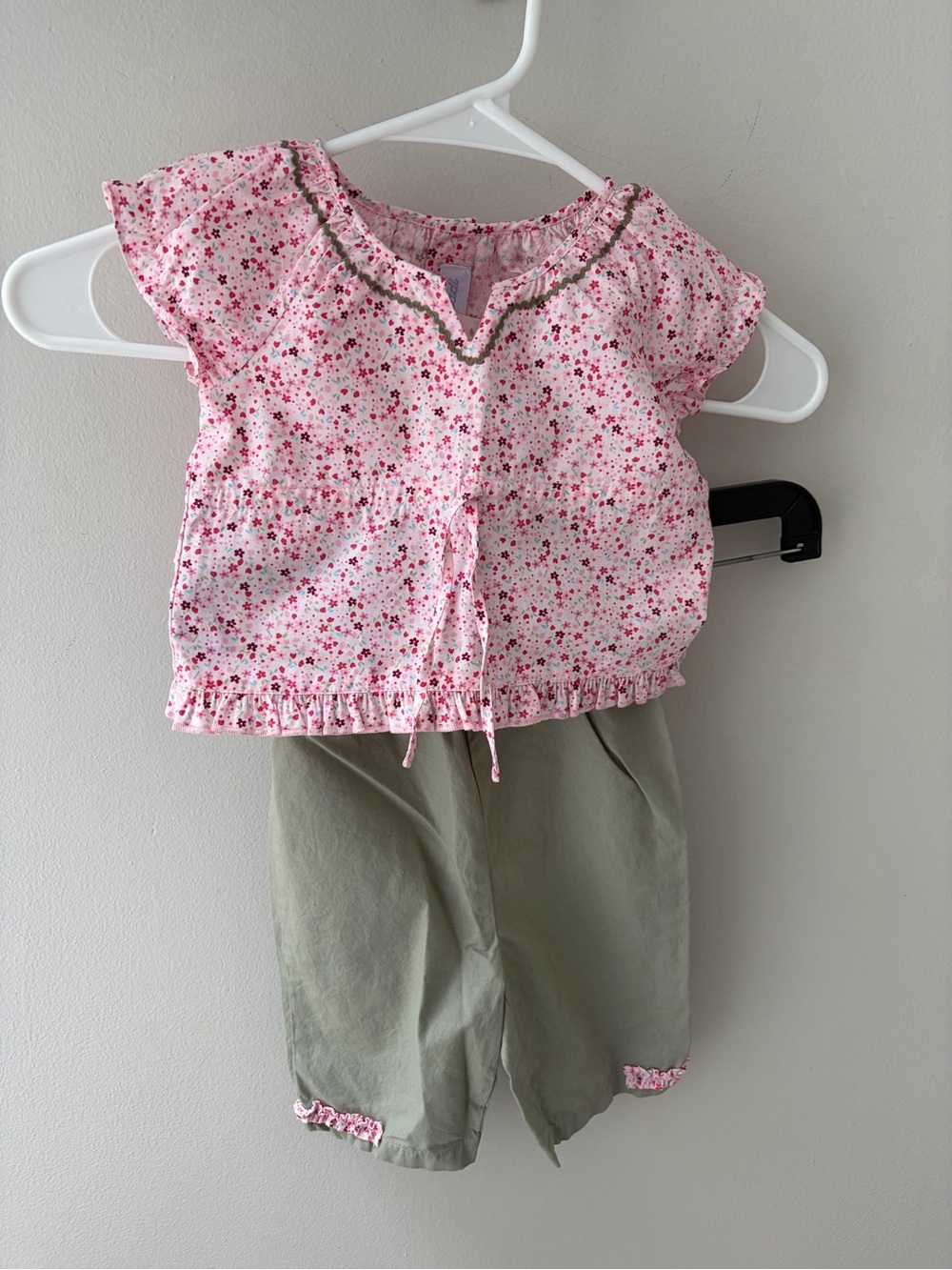 Jacadi French brand floral pink and green girls 12months matching set outfit